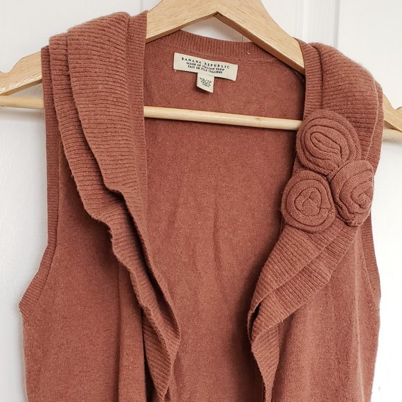 Banana Republic wool sweater vest (size XS) - Picture 1 of 11